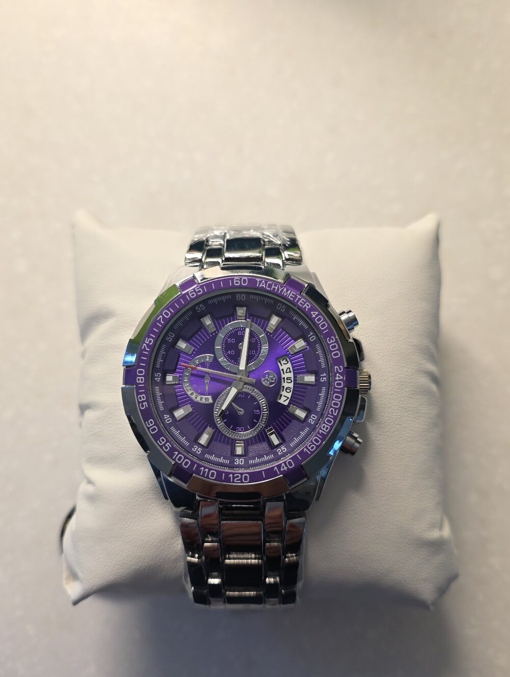 314. Men's Silver 45mm Quartz Watch With Purple Face And Bezel